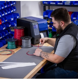 Stacjonarna drukarka etykiet i6100 300 dpi z Brady Workstation Pro i6100-300-EU-BWS